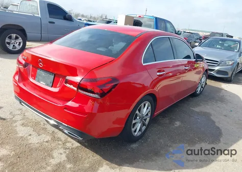 2020 Mercedes-Benz A 220 z USA, uszkodzony, nr VIN W1K3G4EB7LW047866